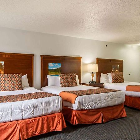 Sandia Peak Inn Old Town Abq, A Howard Johnson By Wyndham Albuquerque Exterior photo