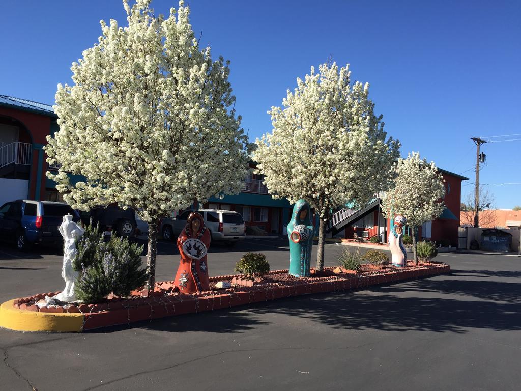 Sandia Peak Inn Old Town Abq, A Howard Johnson By Wyndham Albuquerque Exterior photo
